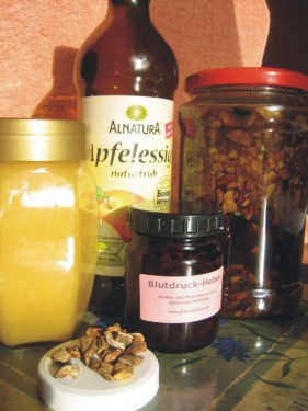 Wegwarten- und Klettenwurzel in Honig und Apfelessig